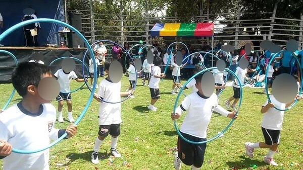 Padres lamentan que escuelas cobren entrada para exhibición gimnástica