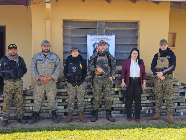 Popular / Caaguazú: Fiscalía intervino en incautación de más de una tonelada de presunta marihuana