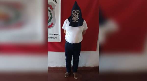 Popular / Se entregó el exintendente Roberto Cárdenas