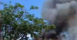 La Nación / Estudiantes y bomberos controlaron incendio en residencia universitaria de Pilar