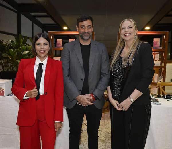 Inspiración y éxito: Daniela De Lucía brilló en Asunción - Sociales - ABC Color