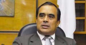 La Nación / Exintendente de Lambaré se presentó a la Justicia