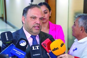 Ley de Periodistas será debatida en Congreso antes de fin de mes