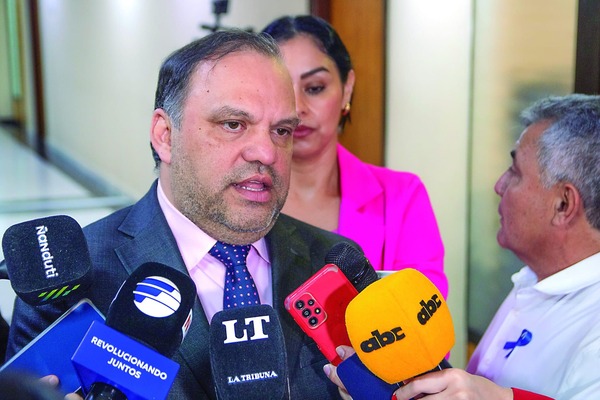 Ley de Periodistas será debatida en Congreso antes de fin de mes