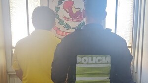 Tóxico nivel Dios: Lo pillaron haciendo fogata con las pertenencias de su ex