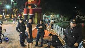 A días de las elecciones, vandalizan los adornos de “Navidad del Este”