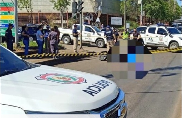 Fatal accidente por choque entre una moto y un colectivo - ADN Digital