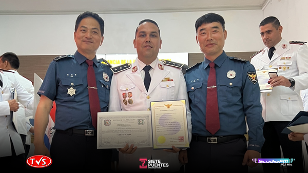 OFICIAL DE ITAPÚA OBTIENE CERTIFICACIÓN COMO PILOTO DE DRON POLICIAL EN PARAGUAY - «TVS DIGITAL»