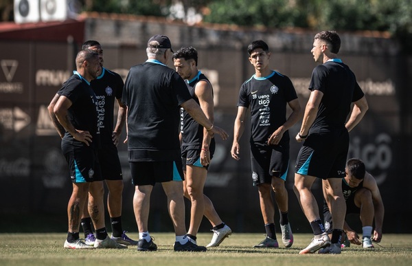 Olimpia: Éver Almeida cuenta con un importante regreso para el partido ante General Caballero