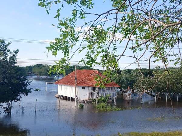 Temporal y desborde del río Aguaraymí dejan severos daños en San Pedro - Nacionales - ABC Color