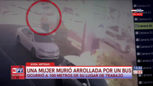 Fatal accidente en Asunción: mujer muere atropellada por un bus del transporte público
