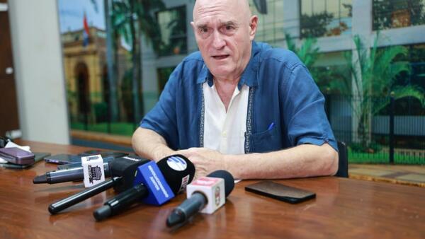 Kobylanski le preguntó a la IA si sortear su salario era o no populista