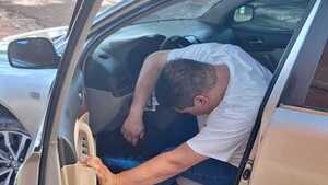 Video: Un jefe del Infona atropella a una mujer que barría la vía pública en Saltos del Guairá