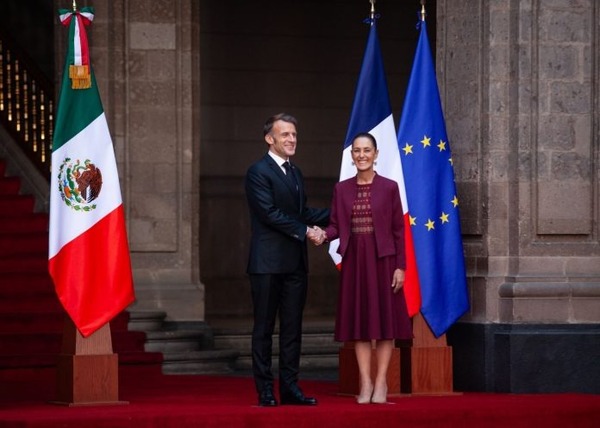 Macron es recibido con honores por Sheinbaum en México - ADN Digital