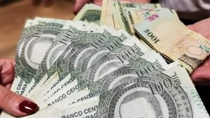 Le acreditaron por error el salario de todos sus compañeros y se niega a devolver