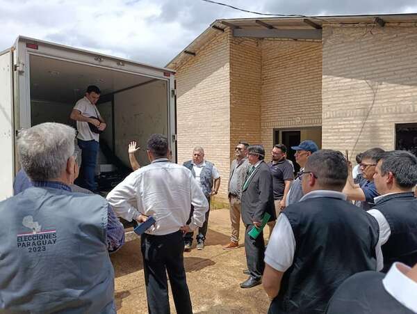AUDIO: Maletines electorales llegaron a Ciudad del Este  - Periodísticamente - ABC Color
