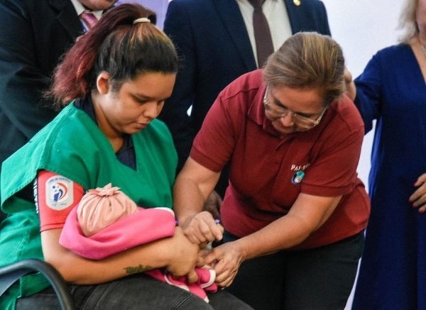 Más de 3.100 niños recibieron primera dosis contra sarampión en las últimas dos semanas - ADN Digital