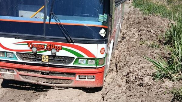 Usuarios de la ruta del Alto Paraguay exigen al Gobierno de Peña acelerar la reparación vial