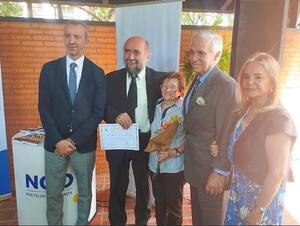 Carlos Bazzano gana el Premio Beatriz por su novela