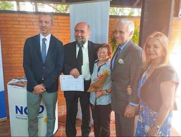 Carlos Bazzano gana el Premio Beatriz por su novela