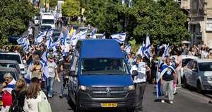 La Nación / El cuerpo entregado ayer a Israel es del rehén israeloargentino Lior Rudaeff