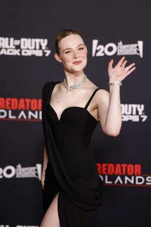Elle Fanning, diosa en la red carpet de Depredador: tierras salvajes - Gente - ABC Color