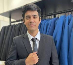 ¿Recuerdan al periodista humillado en vivo? Fue despedido