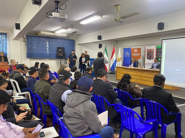 Realizan con éxito el primer Congreso de Comisiones Vecinales en Encarnación