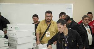 La Nación / CDE: TSJE inició reparto de maletines electorales y quedarán bajo resguardo policial