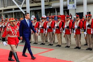 Popular / Santiago Peña acompañó a Rodrigo Paz como nuevo presi bolí