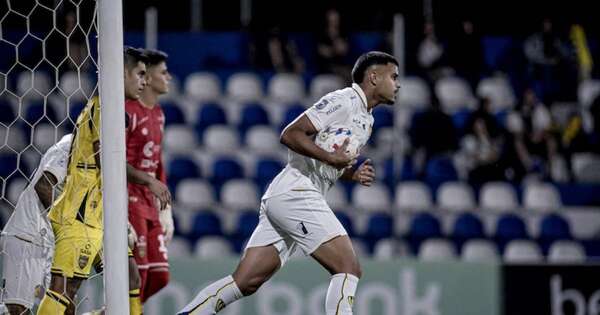 La Nación / ¡Cinco minutos de aluvión luqueño!