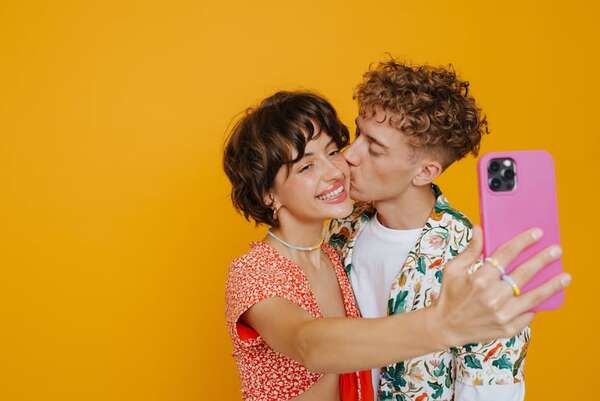 ¿Calendario ideal para decir ‘te quiero’? Reflexiones sobre el amor en tiempos digitales - Sexualidad - ABC Color