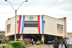 Hospital de Itauguá realiza primer implante de válvula cardíaca sin suturas