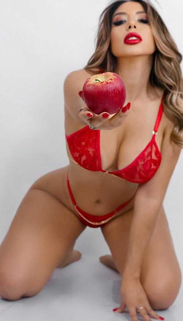 Popular / Le bajaron el cartel en lencería por queja de doñas y Ainara respondió: "Ser sexy no es un crimen"