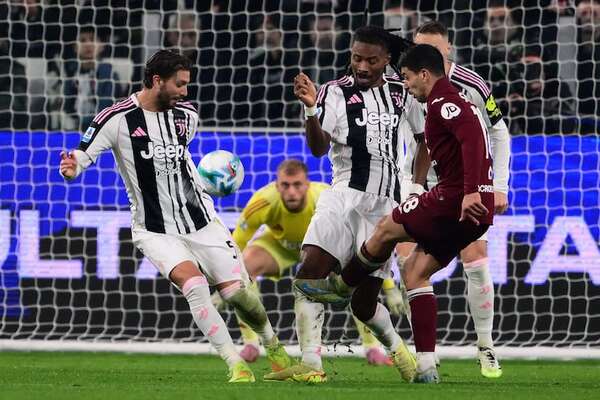 El “Cholito” Simeone amaga a la Juventus en un tenso “Derbi de Turín” - Fútbol Italiano - ABC Color