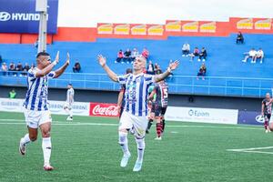Un triunfo y un empate en la tarde sabatina de la Primera B