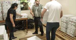 Diario HOY | Lacrados y con resguardo policial, así están los maletines electorales en los 23 locales