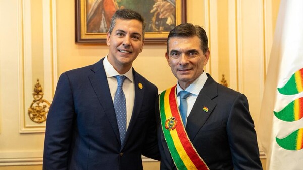 Peña y Paz abordan avance de proyectos de energía y comercio entre Paraguay y Bolivia