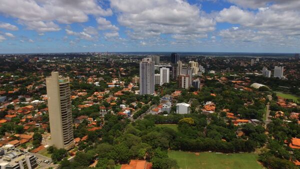 Ambiente fresco y luego cálido persistirá este domingo, con vientos del sureste