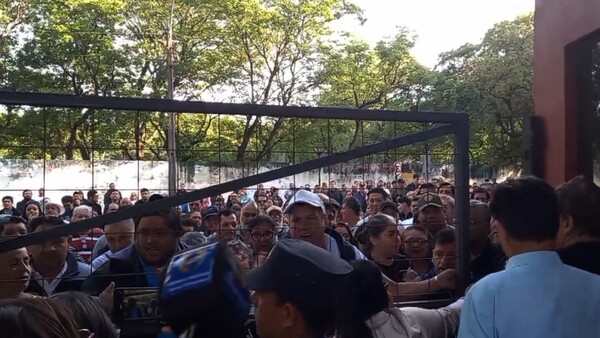 Elección en Ciudad del Este inicia con intenso movimiento, atrasos y leves incidentes