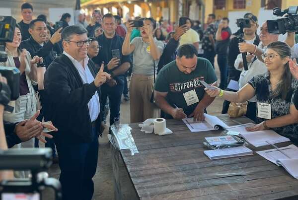Dani Mujica, candidato de Yo Creo: “Ciudad del Este no permitirá que la vieja política vuelva” - ABC en el Este - ABC Color