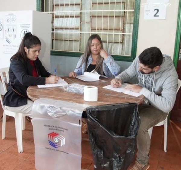 Más de 230 mil esteños eligen hoy a su nuevo intendente - ADN Digital