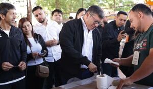 Elecciones en CDE: Dani Mujica ya votó y llamó a la ciudadanía a participar