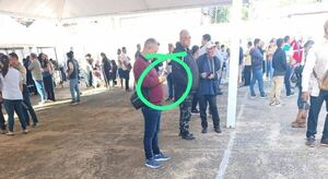 ANR denuncia falsos observadores con chaleco naranja en elecciones de Ciudad del Este