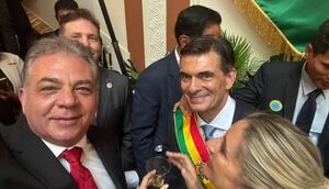 Presencia de alto perfil y el saludo a "hermanos paraguayos" en la asunción de Rodrigo Paz