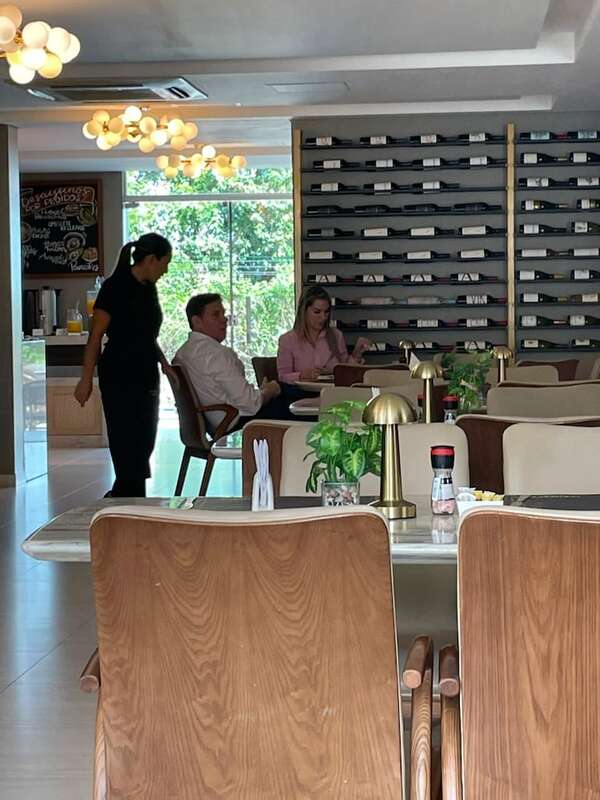 Eddie Jara y Johana Vega en lujoso hotel de Hernandarias - Política - ABC Color