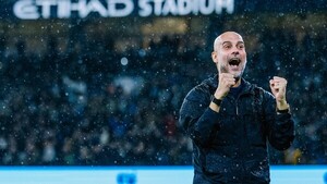 Manchester City pasa por encima del Liverpool y aprovecha el tropiezo del Arsenal