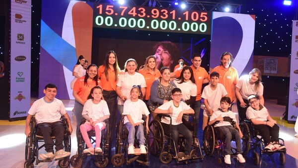 Maratón solidaria de Teletón reunió a famosas figuras