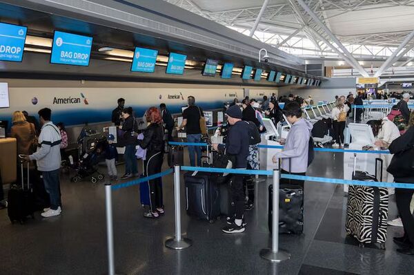 Popular / Más de dos mil vuelos cancelados en EE.UU. en un día por el cierre del Gobierno