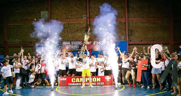 Fútbol de salón: Citas por el interior - Polideportivo - ABC Color